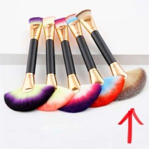 Never Used 1pc Professional Fan-shaped Contour Brush Indicated In Pictures